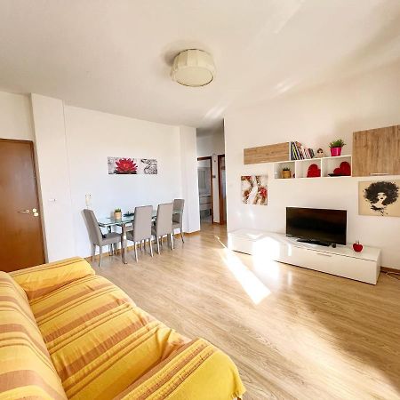 Lovely Apartment A Due Passi Dal Mare Ріміні Екстер'єр фото